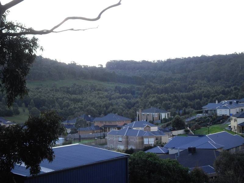 307 Hallam North Road, Lysterfield South VIC 3156