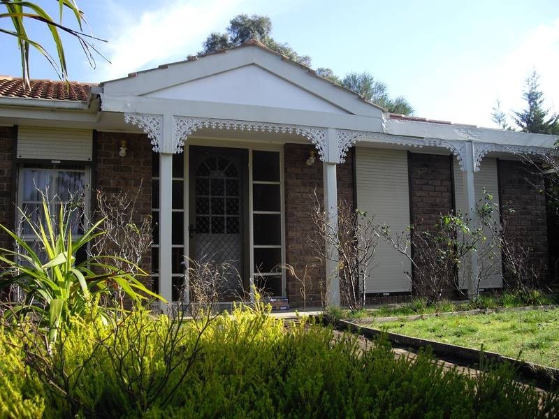 13 Dampier Court, Endeavour Hills VIC 3802