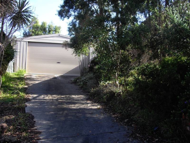 13 Dampier Court, Endeavour Hills VIC 3802