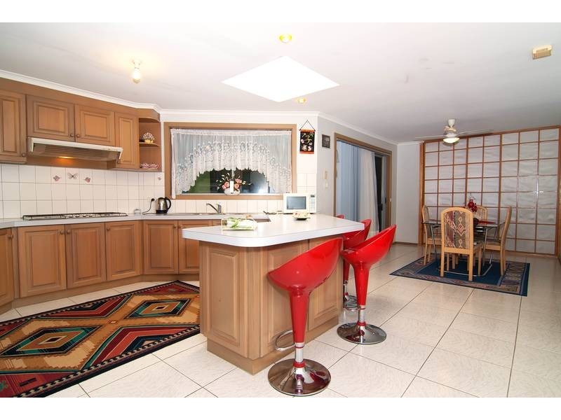 1 Rita Court, Endeavour Hills VIC 3802