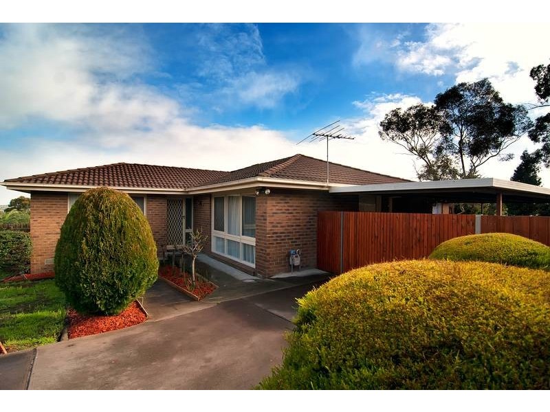 8 Harvey Place, Endeavour Hills VIC 3802