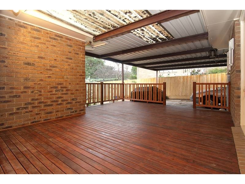 8 Harvey Place, Endeavour Hills VIC 3802