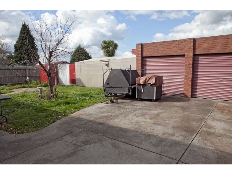 56 John Fawkner Drive, Endeavour Hills VIC 3802