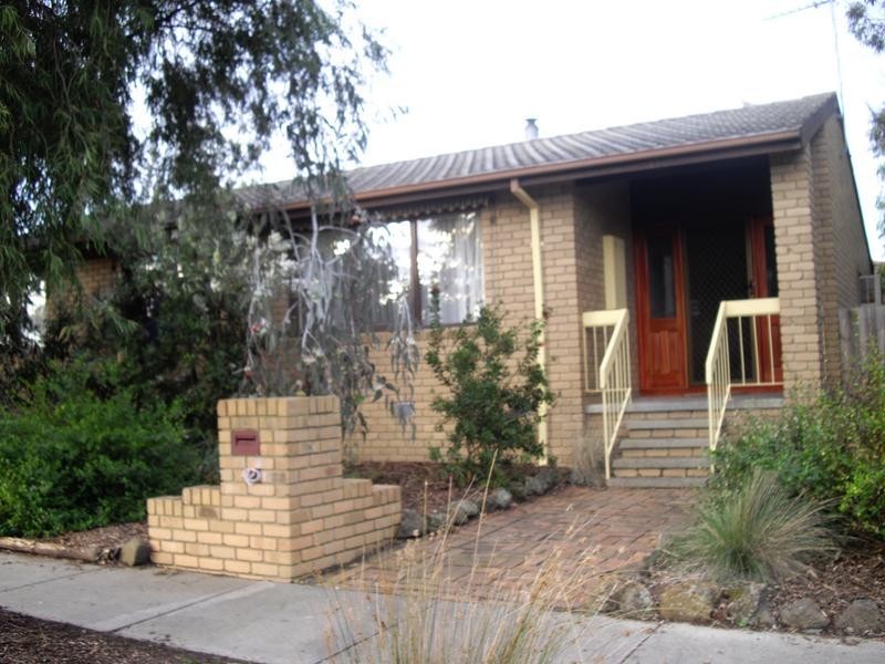 16 Dealbata Avenue, Endeavour Hills VIC 3802