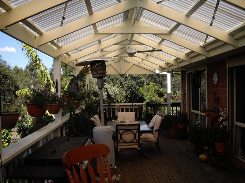 38 Maryrose Crescent, Endeavour Hills VIC 3802