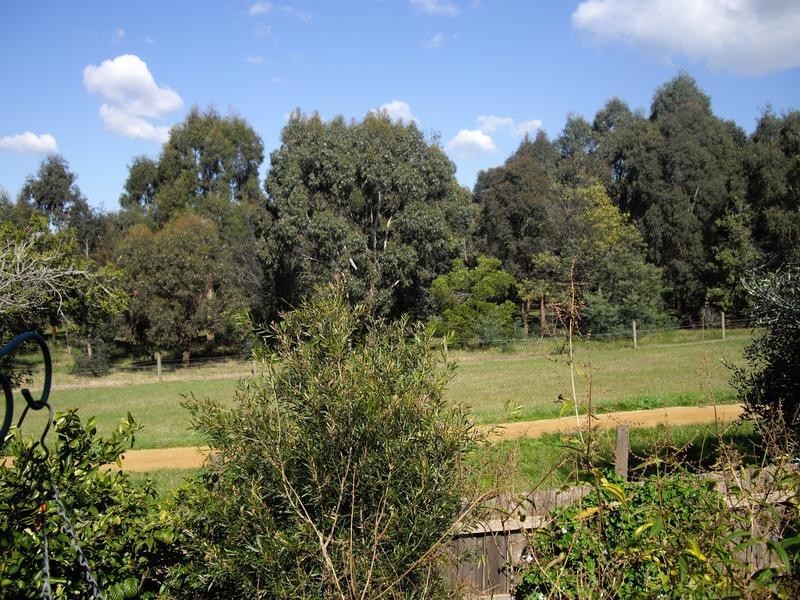 38 Maryrose Crescent, Endeavour Hills VIC 3802