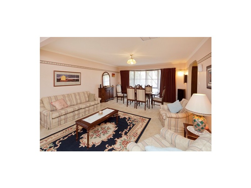 265 James Cook Drive, Endeavour Hills VIC 3802