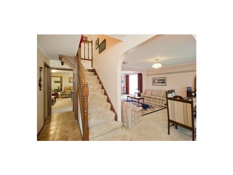 265 James Cook Drive, Endeavour Hills VIC 3802