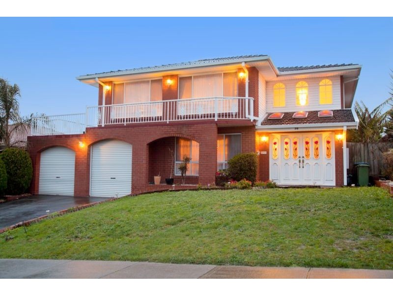 36 David Collins Drive, Endeavour Hills VIC 3802