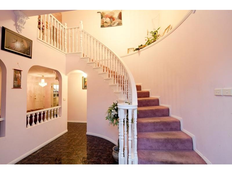 36 David Collins Drive, Endeavour Hills VIC 3802