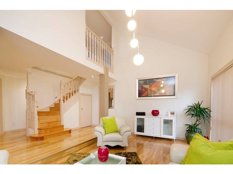 6 Bedwell Court, Endeavour Hills VIC 3802