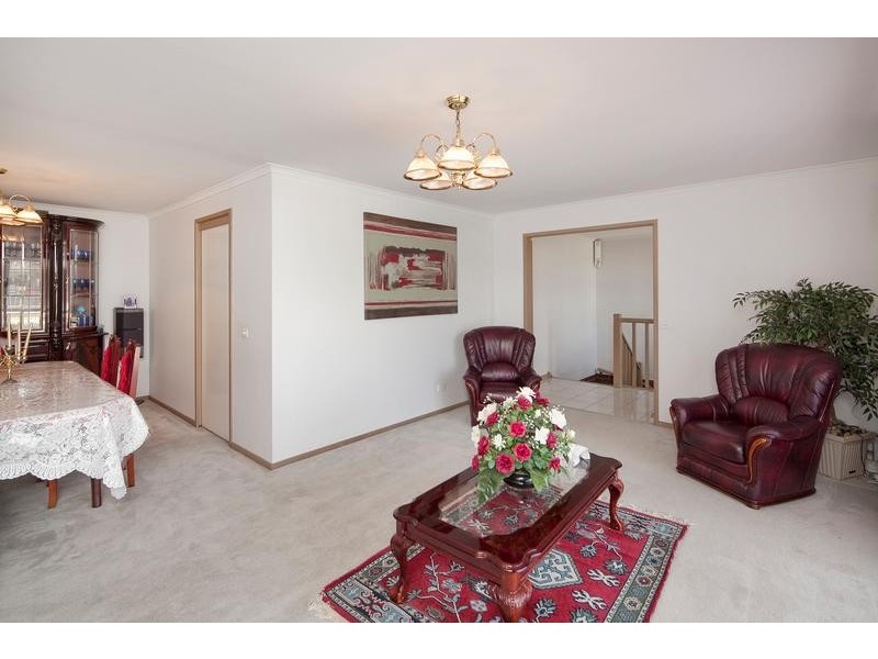 1 Edward Freeth Drive, Endeavour Hills VIC 3802