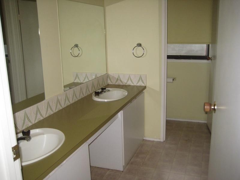 8 Wycombe Rise, Hampton Park VIC 3976