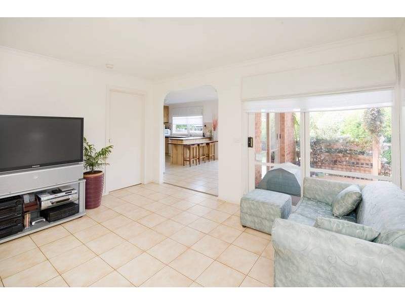 4 Granton Ave, Endeavour Hills VIC 3802
