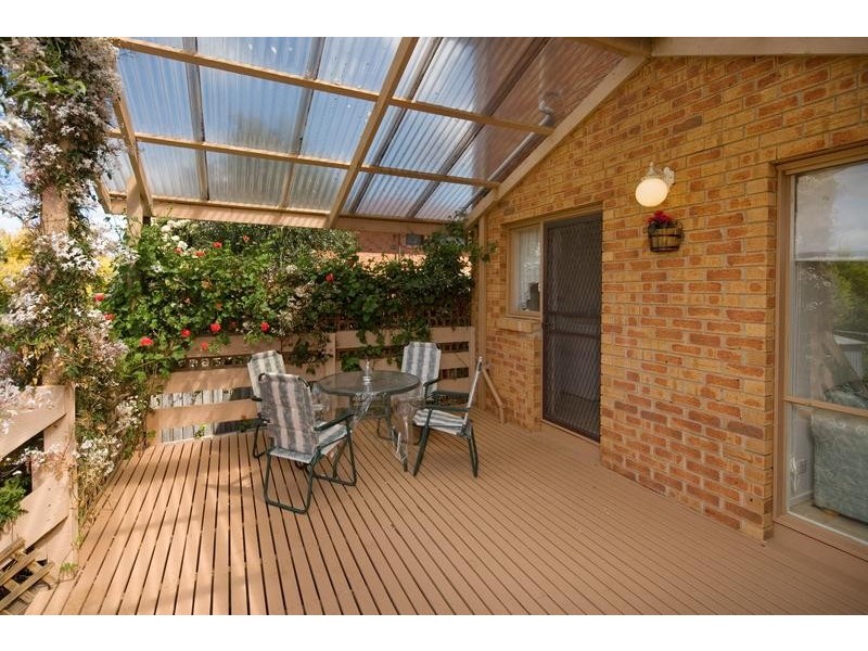 4 Granton Ave, Endeavour Hills VIC 3802