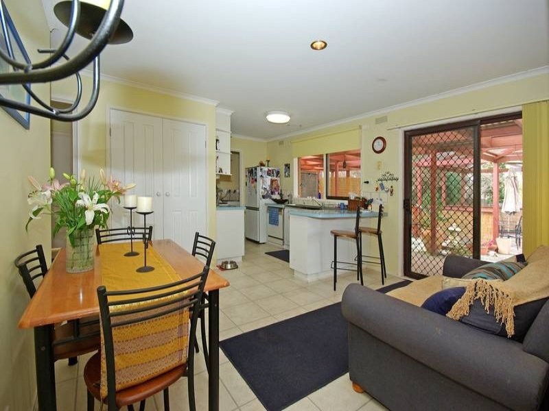 8 Wycombe Rise, Hampton Park VIC 3976