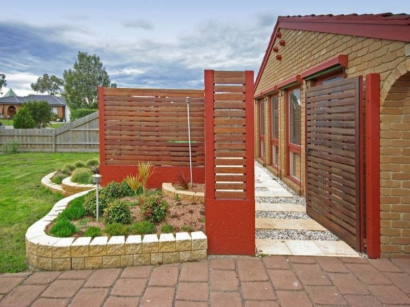 8 Wycombe Rise, Hampton Park VIC 3976