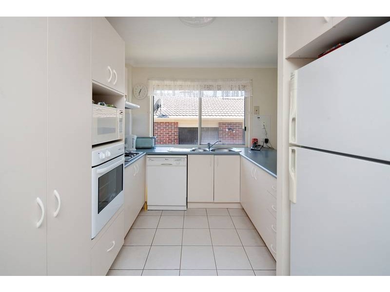 16 Hellyer Way, Endeavour Hills VIC 3802