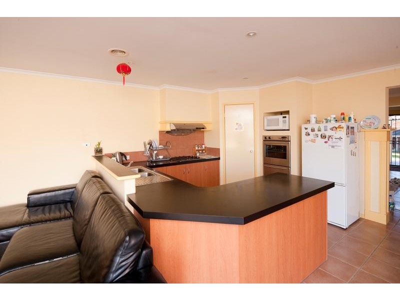 4 Daffodil Court, Endeavour Hills VIC 3802