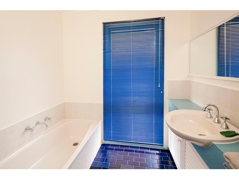 12 David Collins Drive, Endeavour Hills VIC 3802