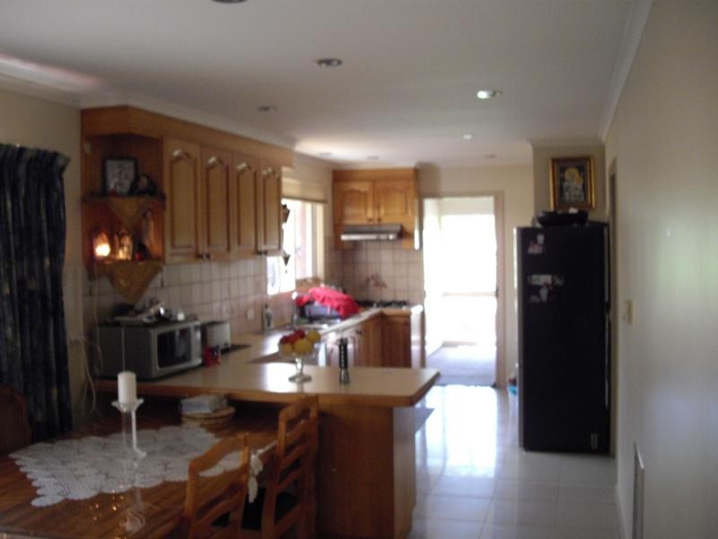 1 Waruka Close, Endeavour Hills VIC 3802