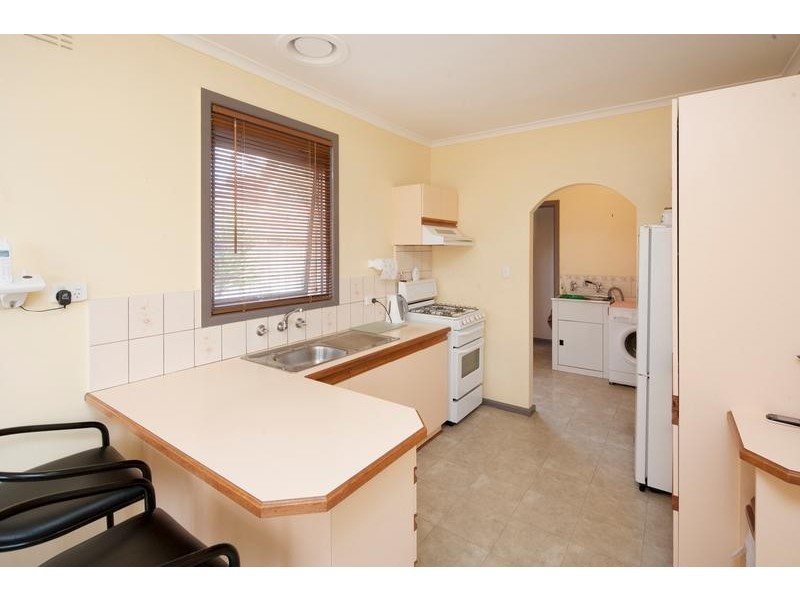 6 Montana Street, Springvale South VIC 3172