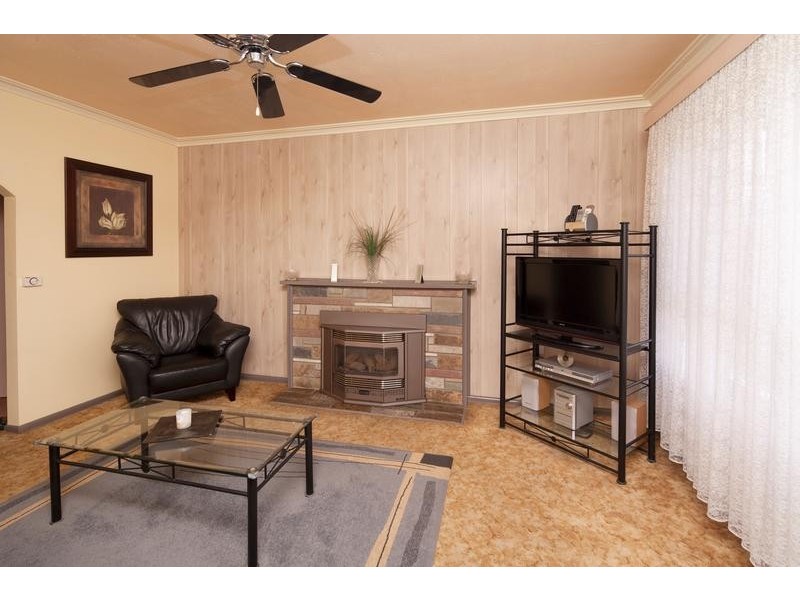 6 Montana Street, Springvale South VIC 3172