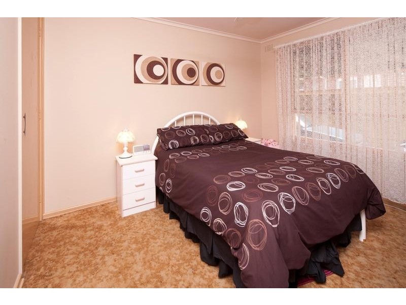 6 Montana Street, Springvale South VIC 3172