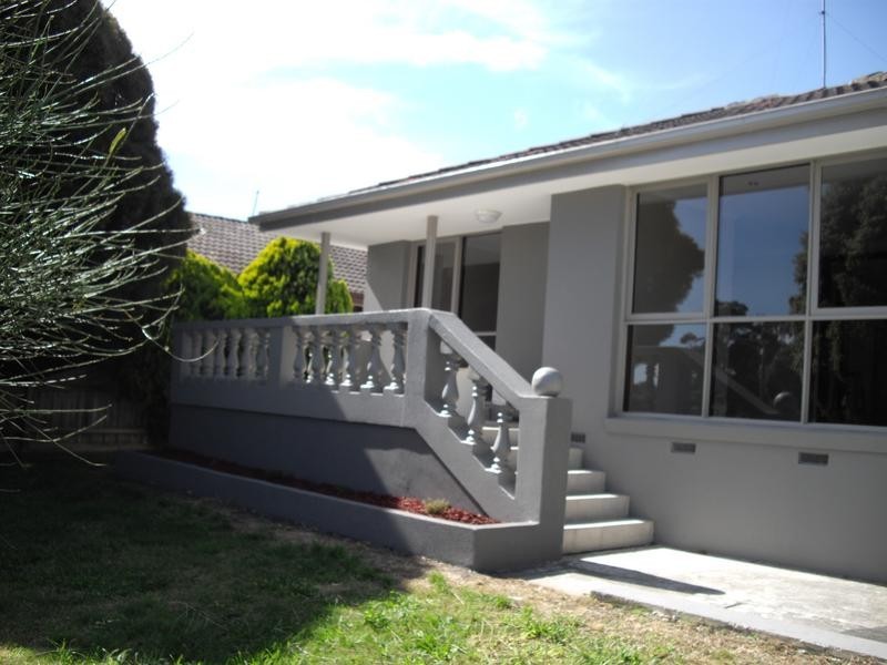 45 Gleneagles Drive, Endeavour Hills VIC 3802