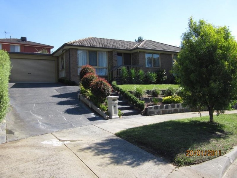 8 Newmill Close, Endeavour Hills VIC 3802