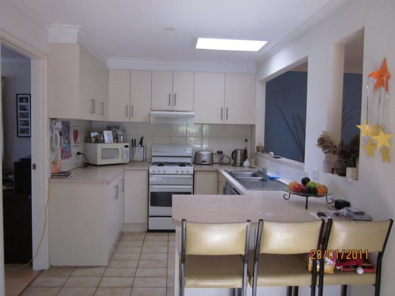 8 Newmill Close, Endeavour Hills VIC 3802