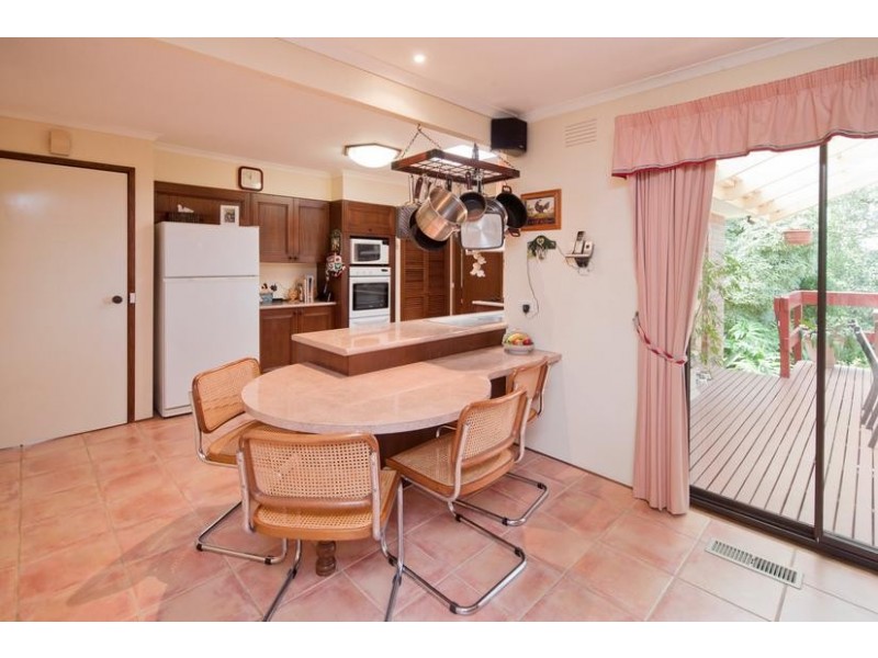 2 Hobbs Court, Endeavour Hills VIC 3802