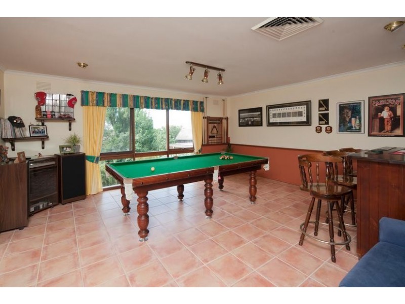 2 Hobbs Court, Endeavour Hills VIC 3802