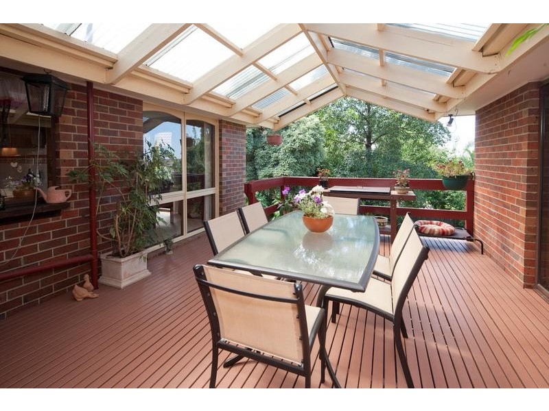 2 Hobbs Court, Endeavour Hills VIC 3802
