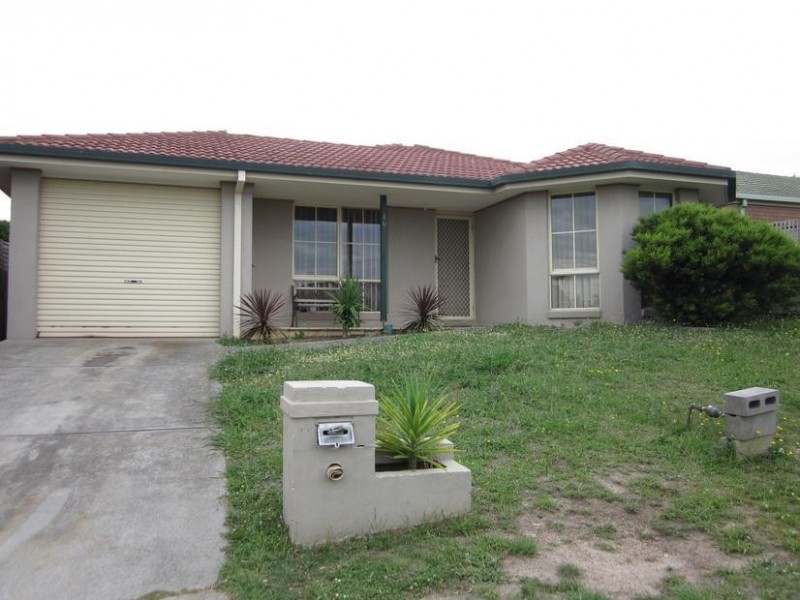 16 Sandhurst Mews, Hampton Park VIC 3976