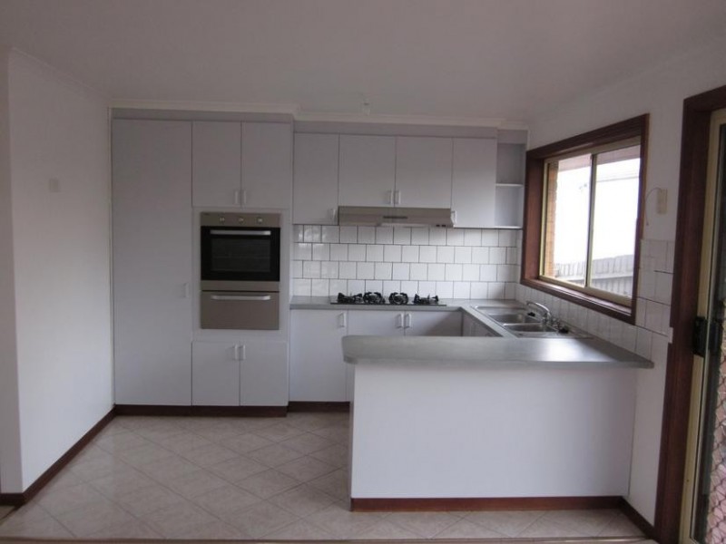 1/4 Bramwell Close, Endeavour Hills VIC 3802