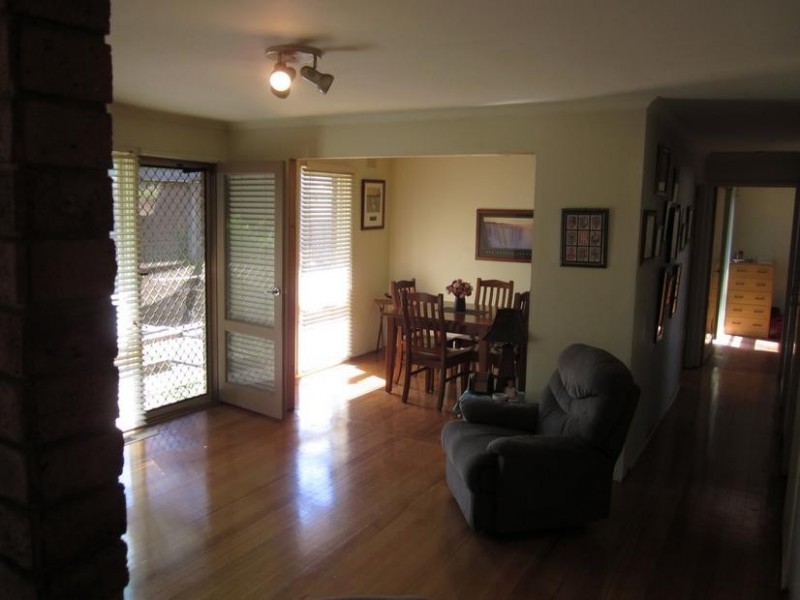 50 John Fawkner Drive, Endeavour Hills VIC 3802