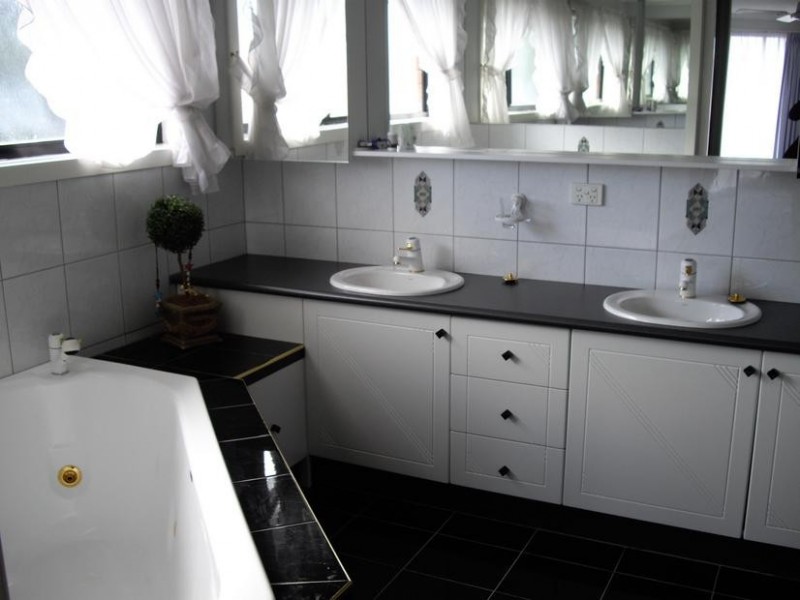 6 Durrant Place, Endeavour Hills VIC 3802