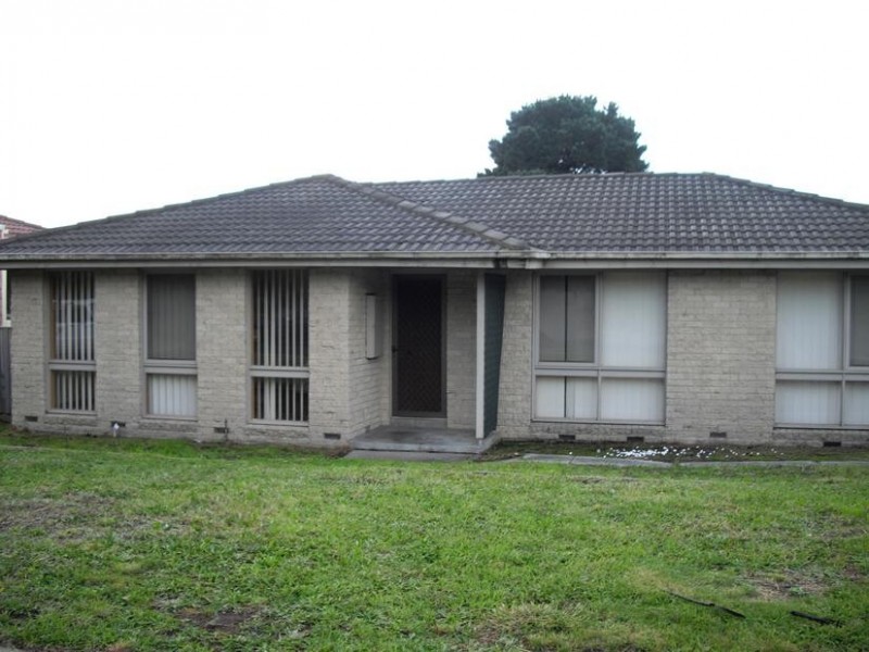 62 Monteith Crescent, Endeavour Hills VIC 3802