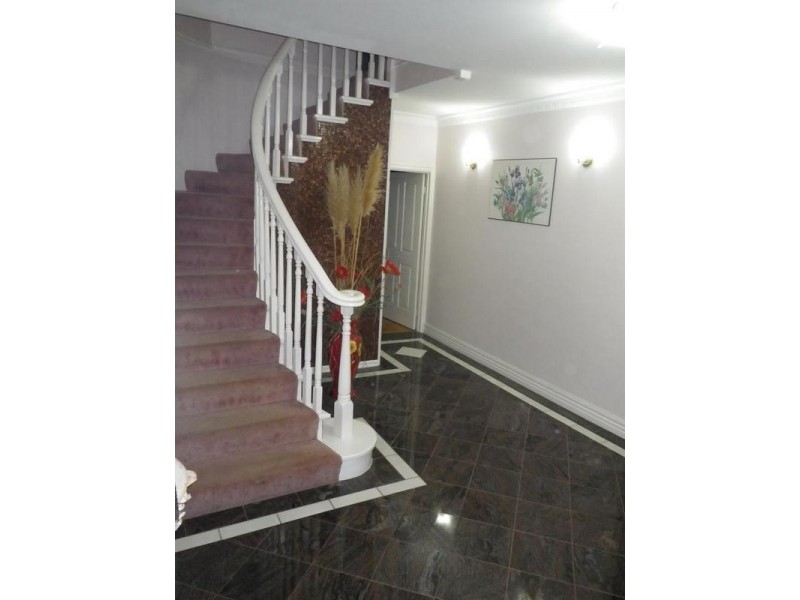 5 Renee Avenue, Endeavour Hills VIC 3802