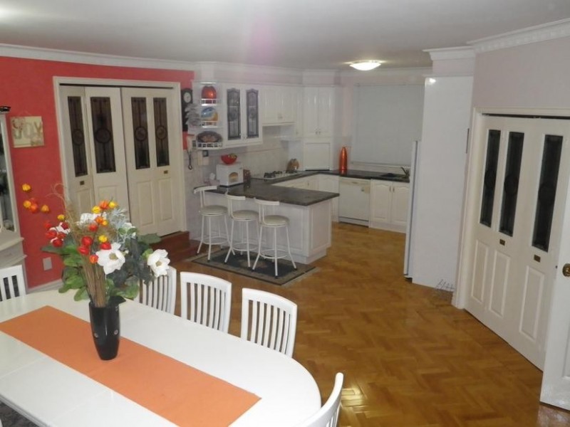 5 Renee Avenue, Endeavour Hills VIC 3802