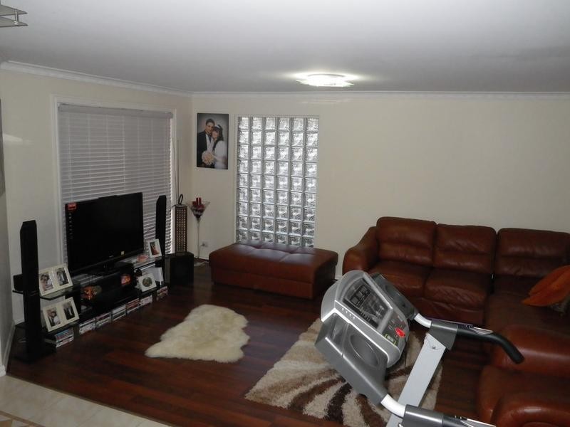 5 Renee Avenue, Endeavour Hills VIC 3802