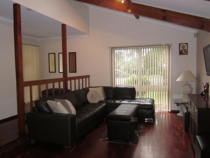 9 Grove End Road, Endeavour Hills VIC 3802