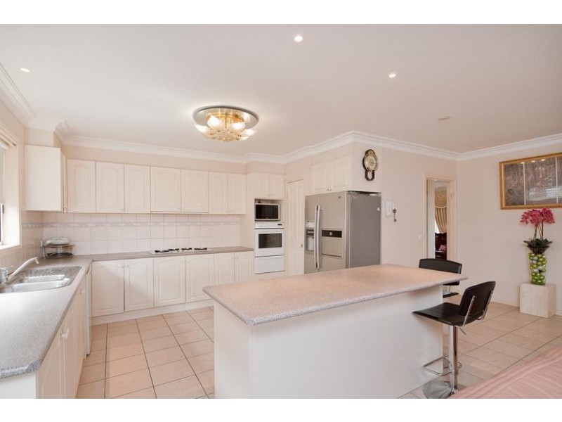 87 Reema Boulevard, Endeavour Hills VIC 3802