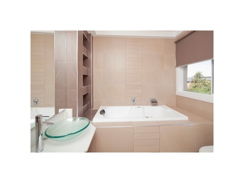 70 Scenic Drive, Beaconsfield VIC 3807