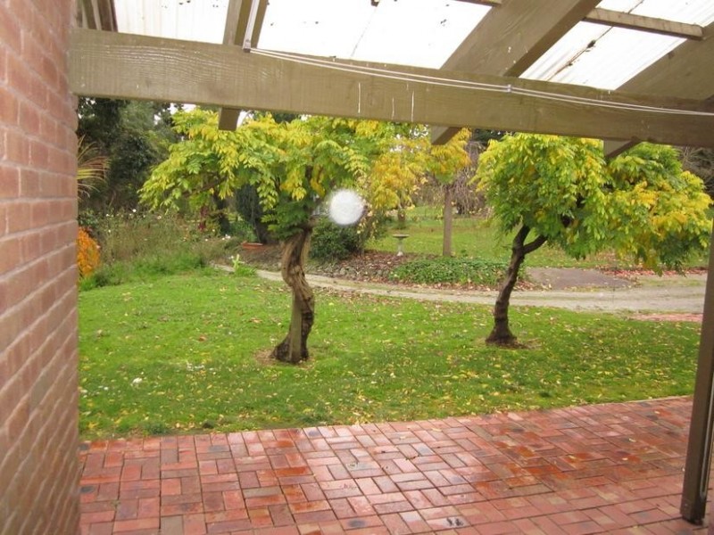 71-73 Churchill Park Drive, Endeavour Hills VIC 3802