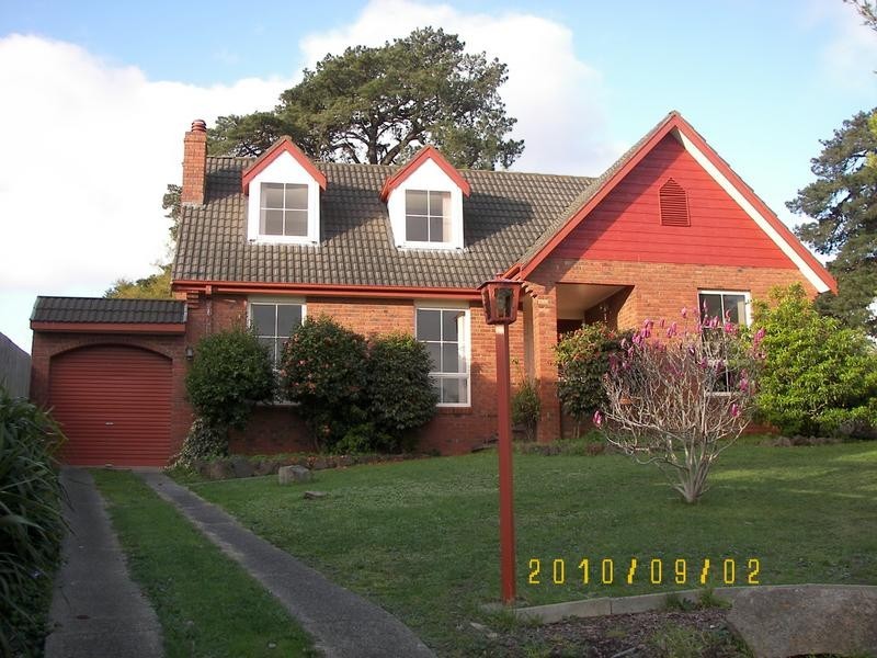 6 Hunter Rise, Endeavour Hills VIC 3802