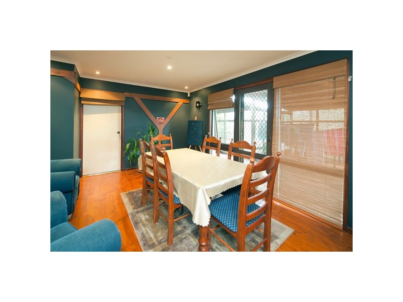 8 Munster Court, Endeavour Hills VIC 3802