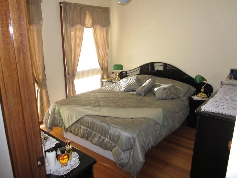 6 Nareen Avenue, Endeavour Hills VIC 3802