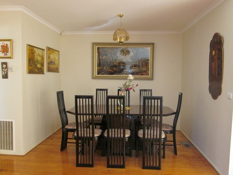 3 Merryn Close, Endeavour Hills VIC 3802